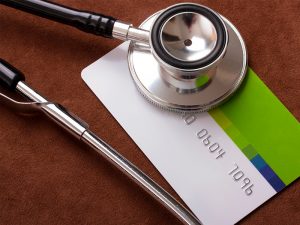 TJ-SP suspende reajuste de plano empresarial acima de limites da ANS